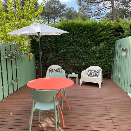 Jolie Maison Au Golf Dom wakacyjny *
